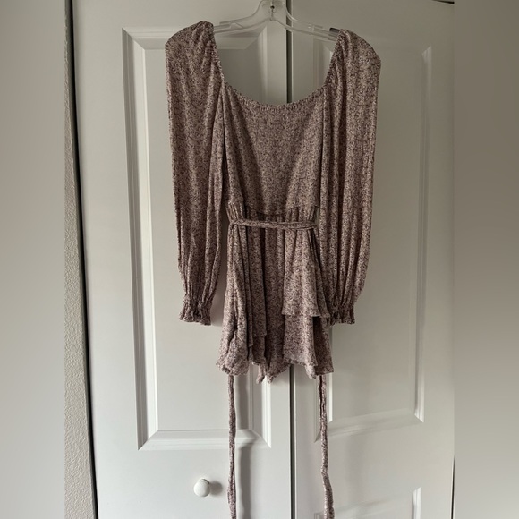 Altar’d State Taupe Shaya Long Sleeve Floral Romper! - Picture 6 of 8